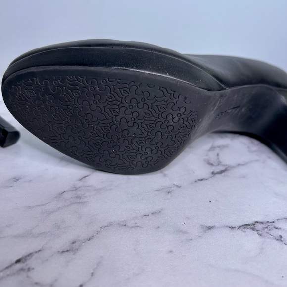 Clarks Classic dress heels -  size 9 - Picture 3 of 7